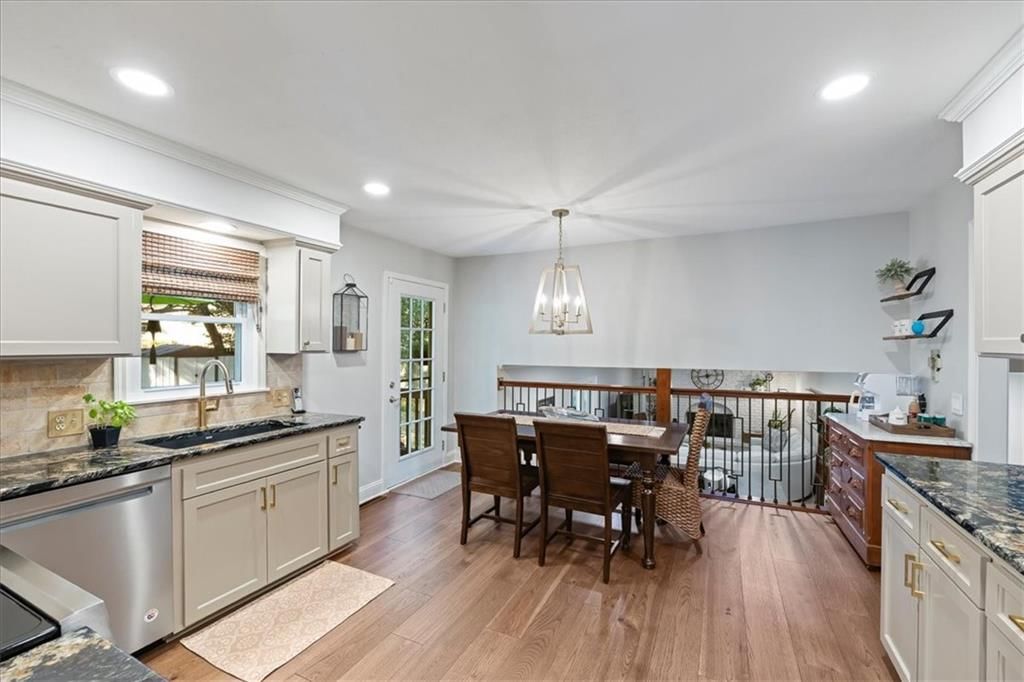 1728 E Sleepy Hollow Drive — photo 8