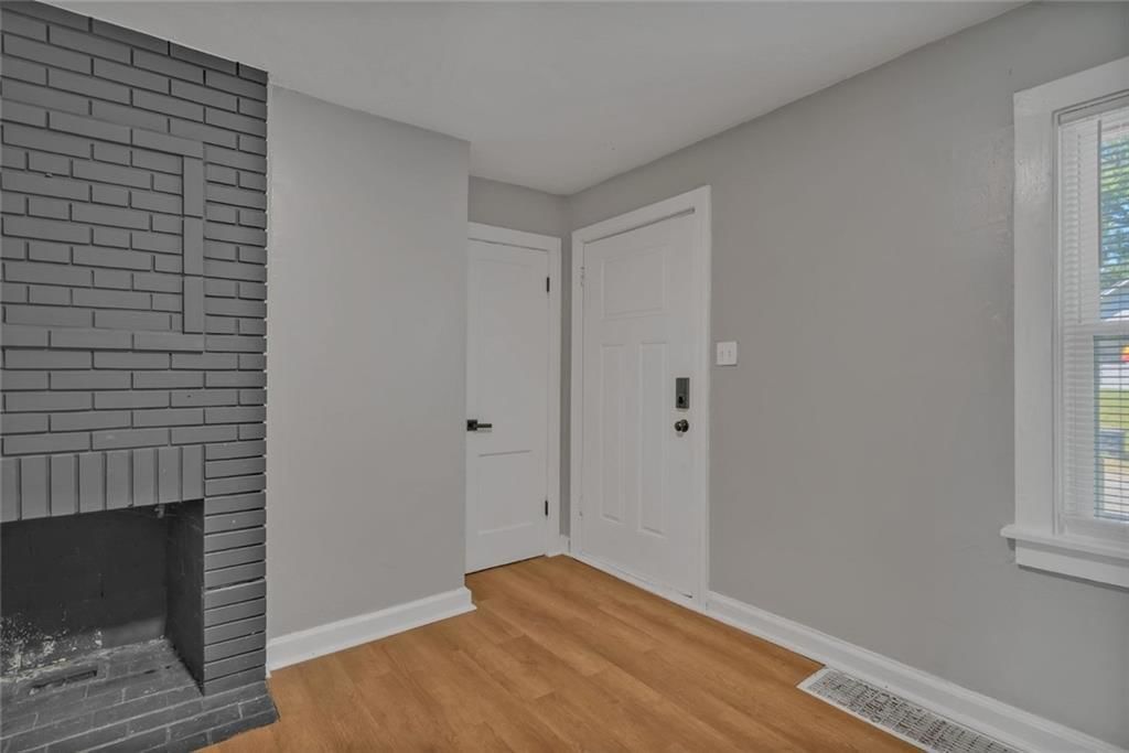 7209 Walrond Avenue — photo 4