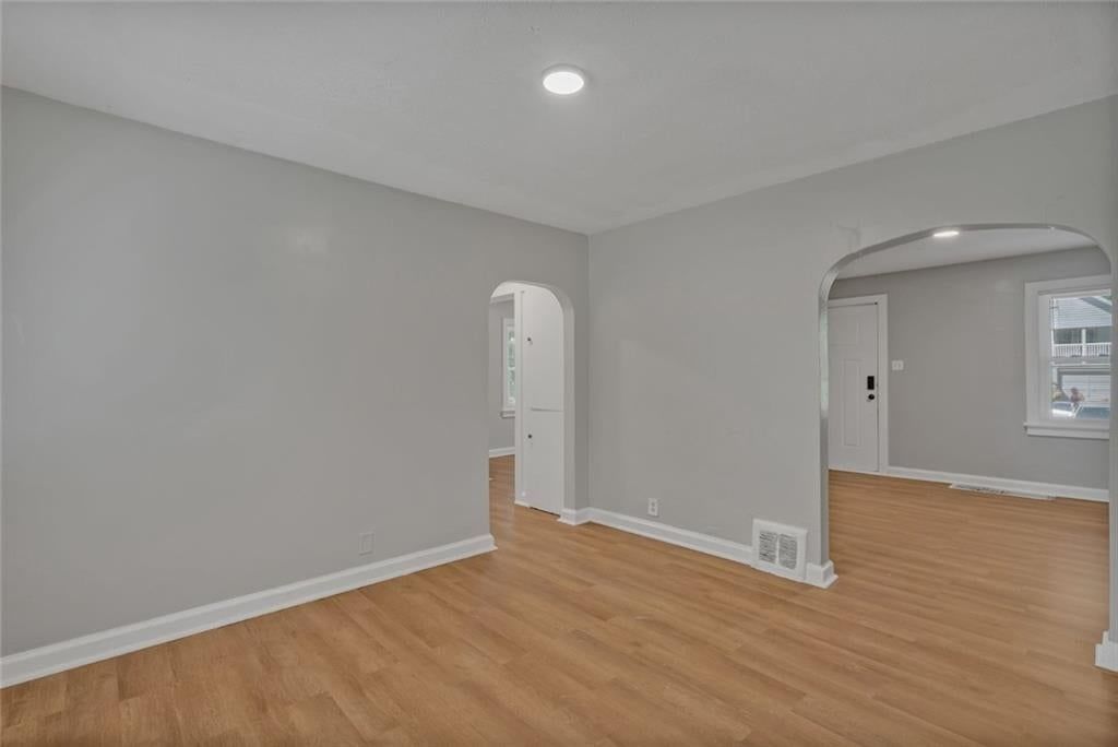 7209 Walrond Avenue — photo 9