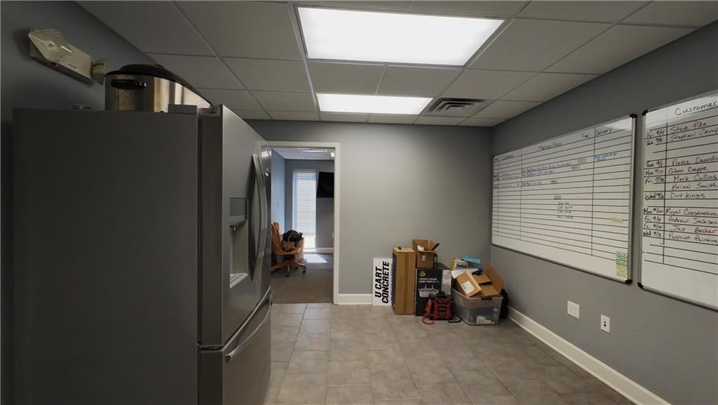 701 Squire Court — photo 17