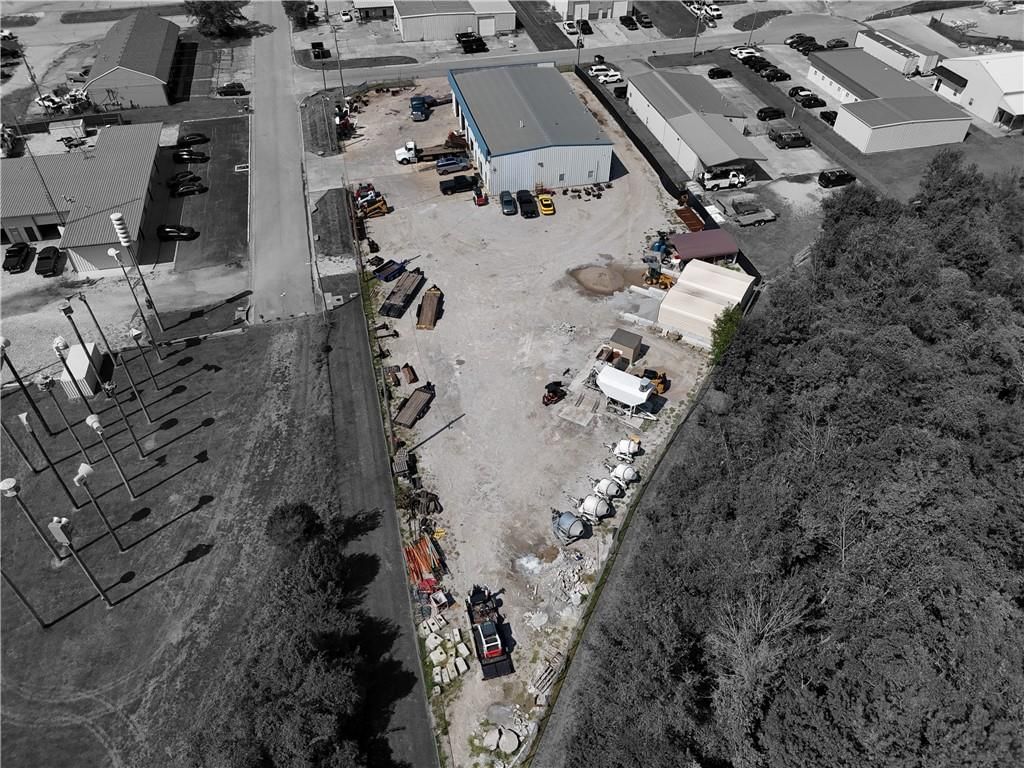 701 Squire Court — photo 34
