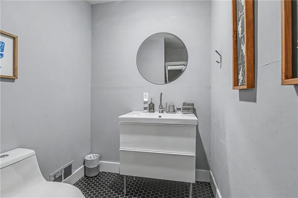 3009 Oak Street — photo 25