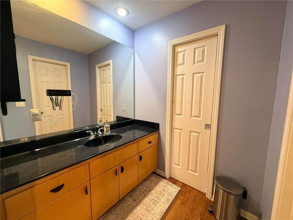 5215 Douglas Avenue — photo 14
