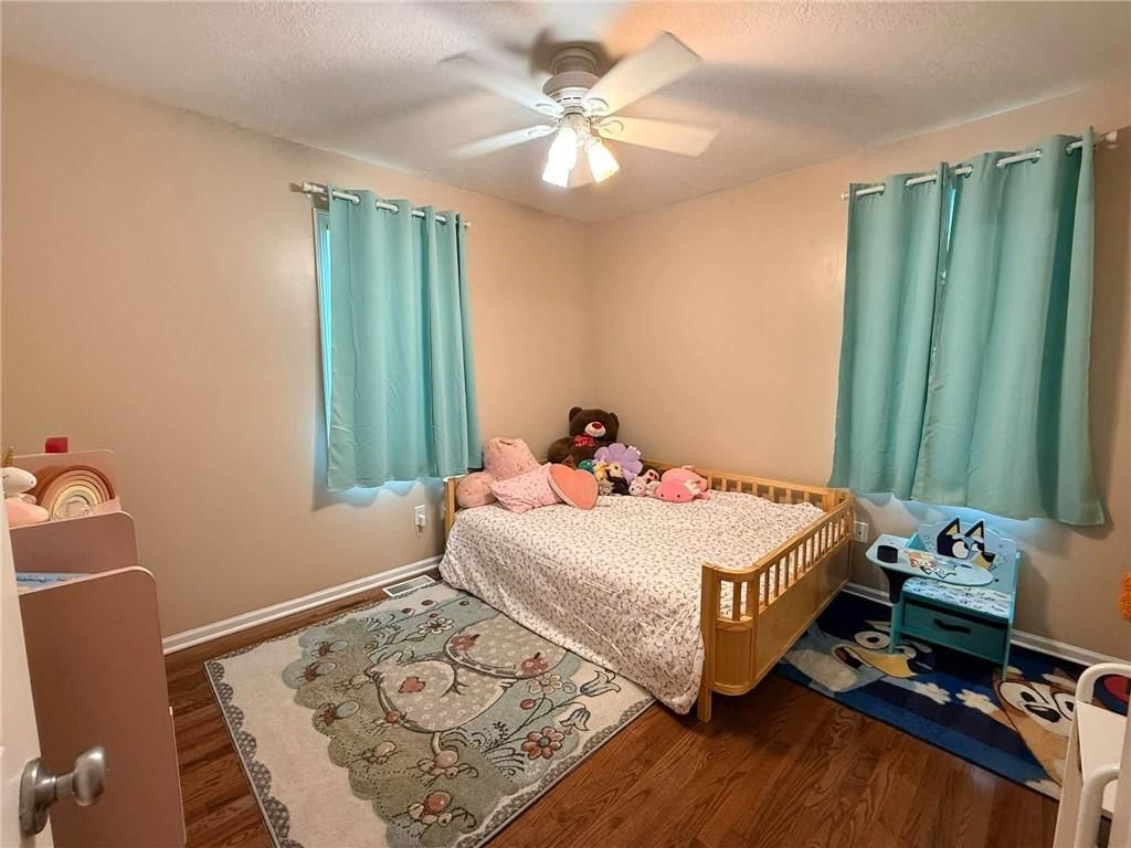 5215 Douglas Avenue — photo 18