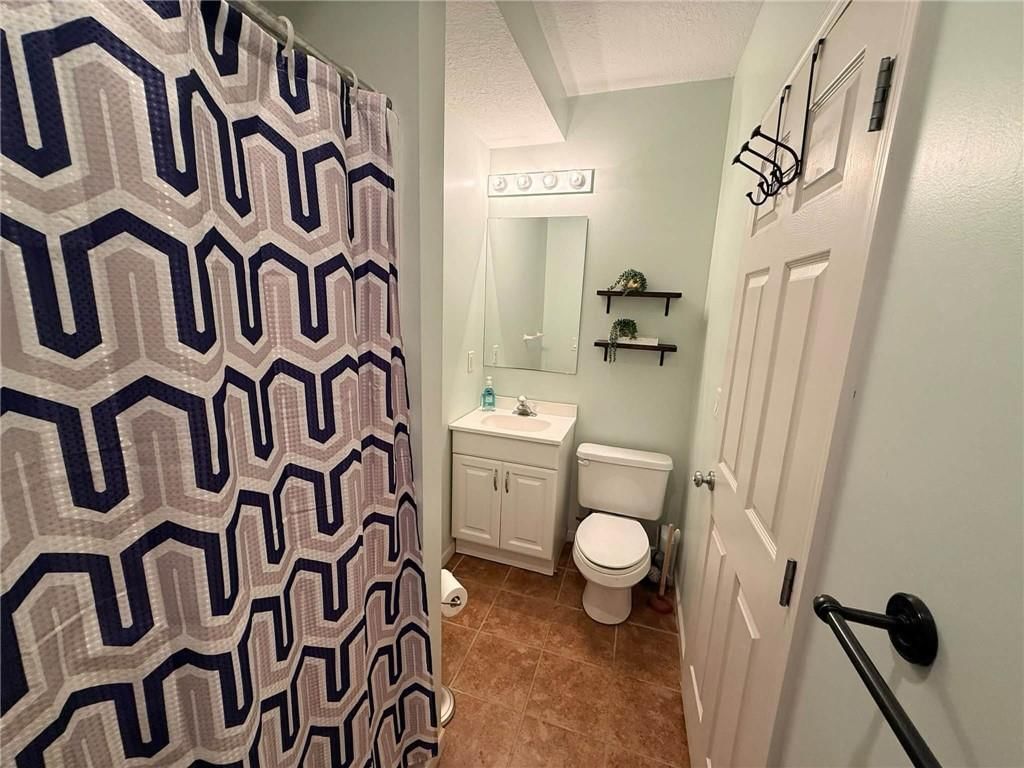 5215 Douglas Avenue — photo 20
