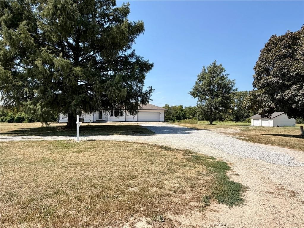 8250 NW County Road 41 — photo 31