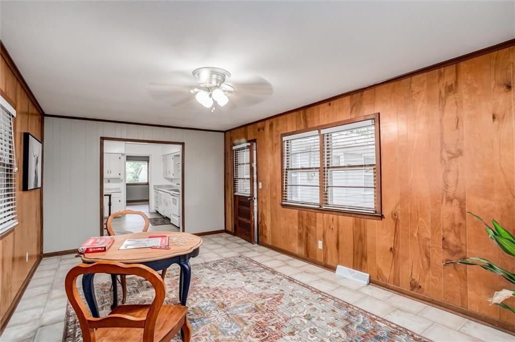 Photo 12 of 32 - 1025 E Elm Street, Olathe, KS 66061