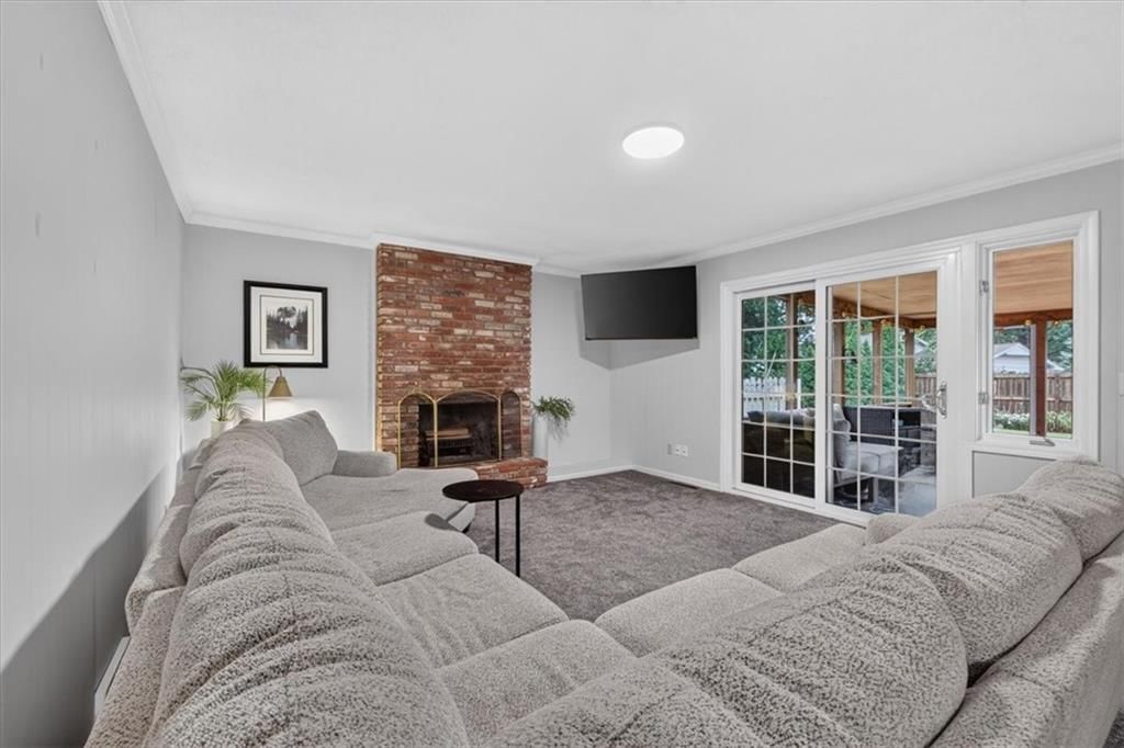 201 W 109th Terrace — photo 12