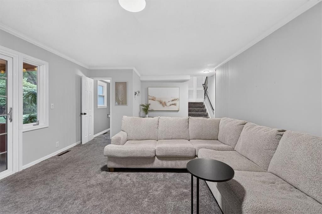 201 W 109th Terrace — photo 13