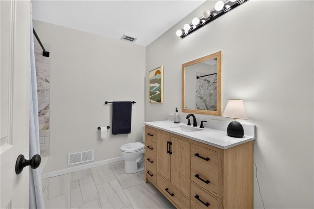 201 W 109th Terrace — photo 15
