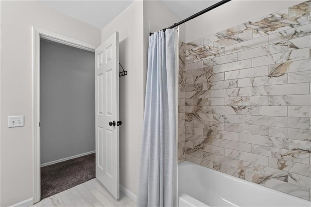 201 W 109th Terrace — photo 16