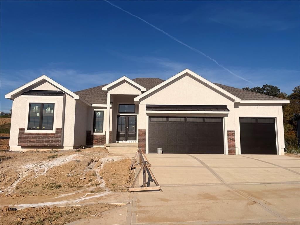 13686 Lookout Circle, Parkville, MO