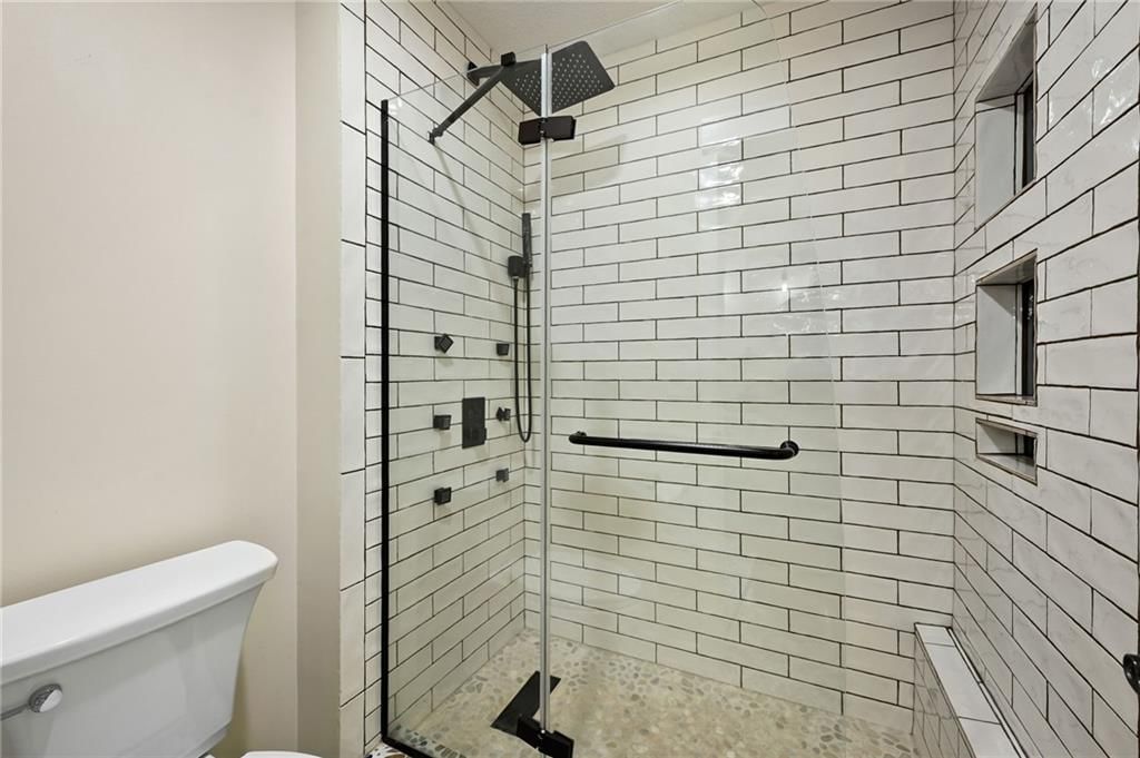 15736 S Locust Street — photo 18