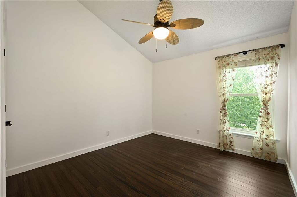 15736 S Locust Street — photo 21