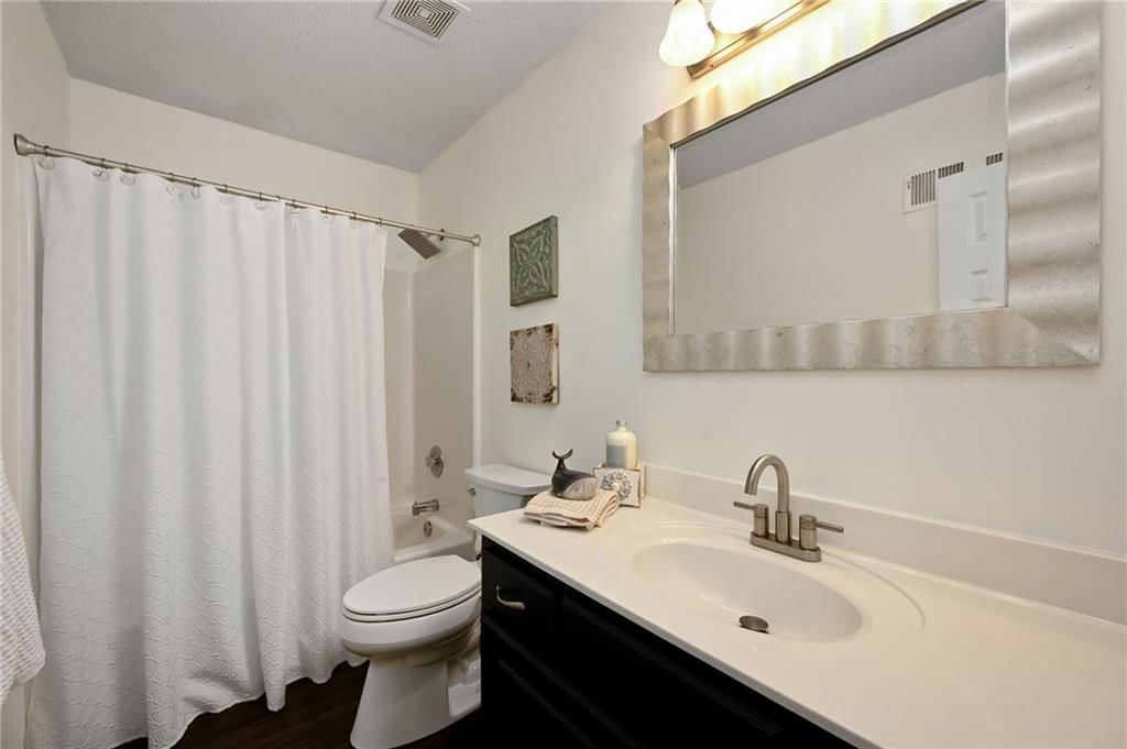 15736 S Locust Street — photo 23