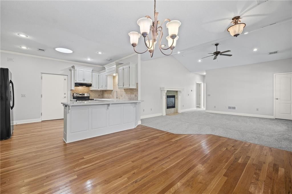 5430 W 145th Street — photo 10