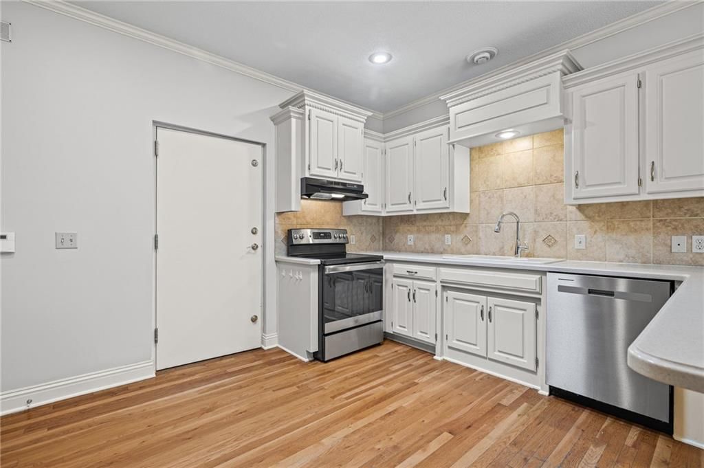 5430 W 145th Street — photo 12