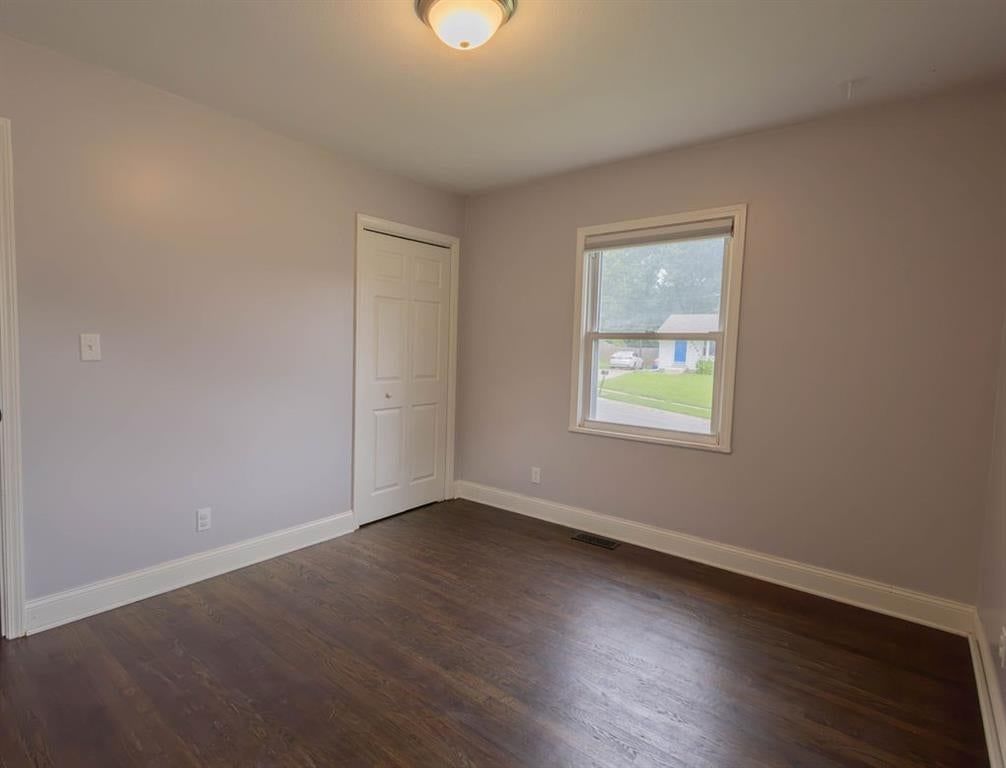 8347 Elizabeth Avenue — photo 13