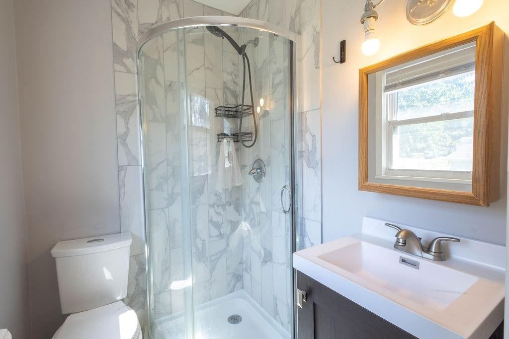 8347 Elizabeth Avenue — photo 15