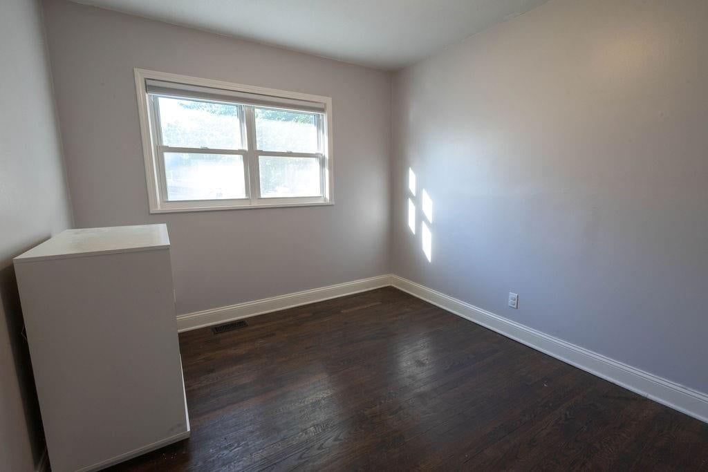 8347 Elizabeth Avenue — photo 21