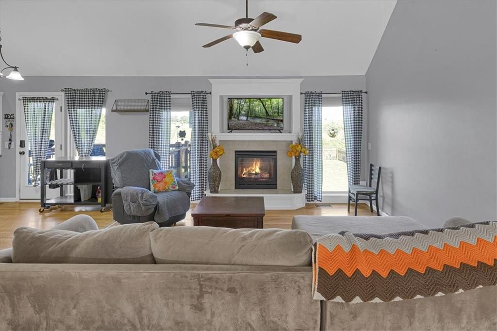 908 N Birch Street — photo 13