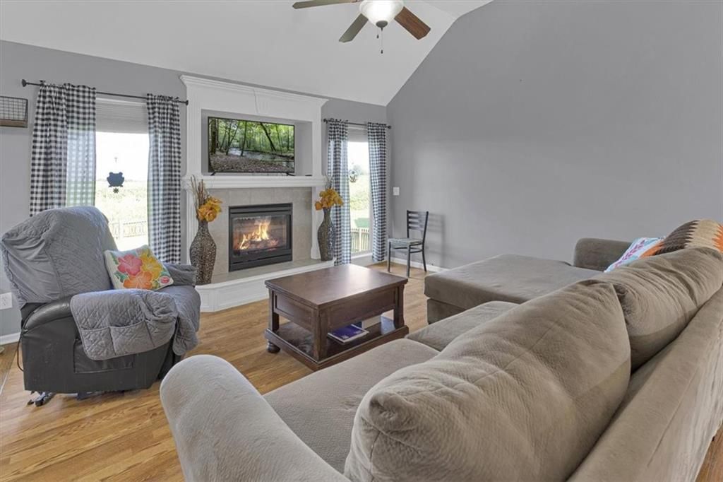 908 N Birch Street — photo 15