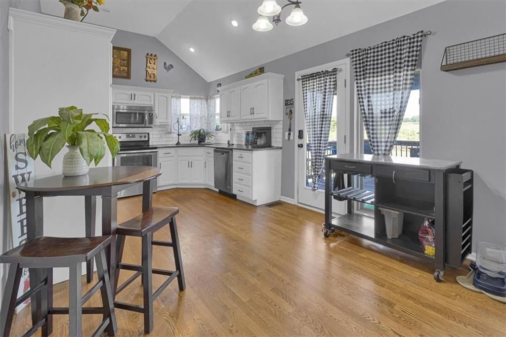 908 N Birch Street — photo 18