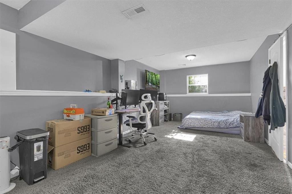 908 N Birch Street — photo 32
