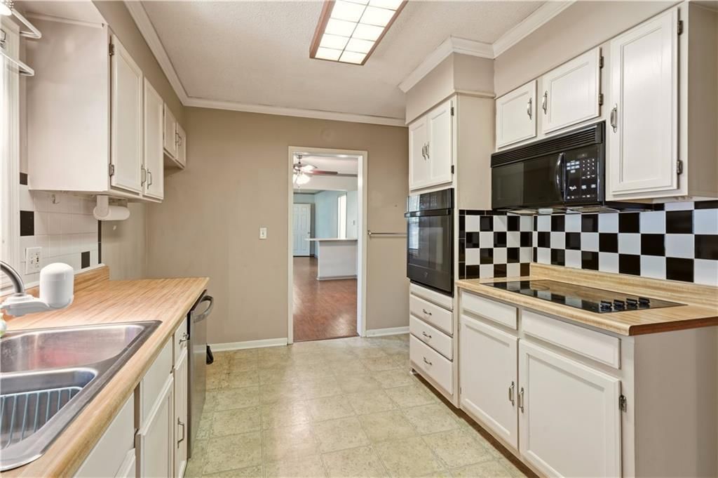 3108 S 47th Street — photo 13