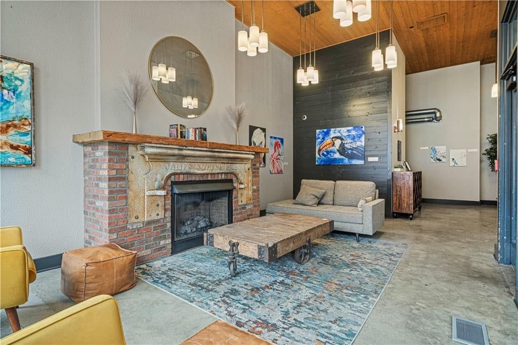 1535 Walnut Street — photo 8