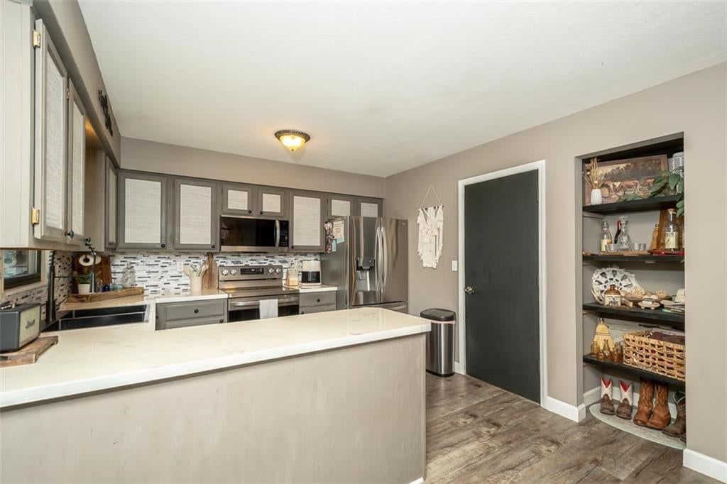 218 King Street — photo 12