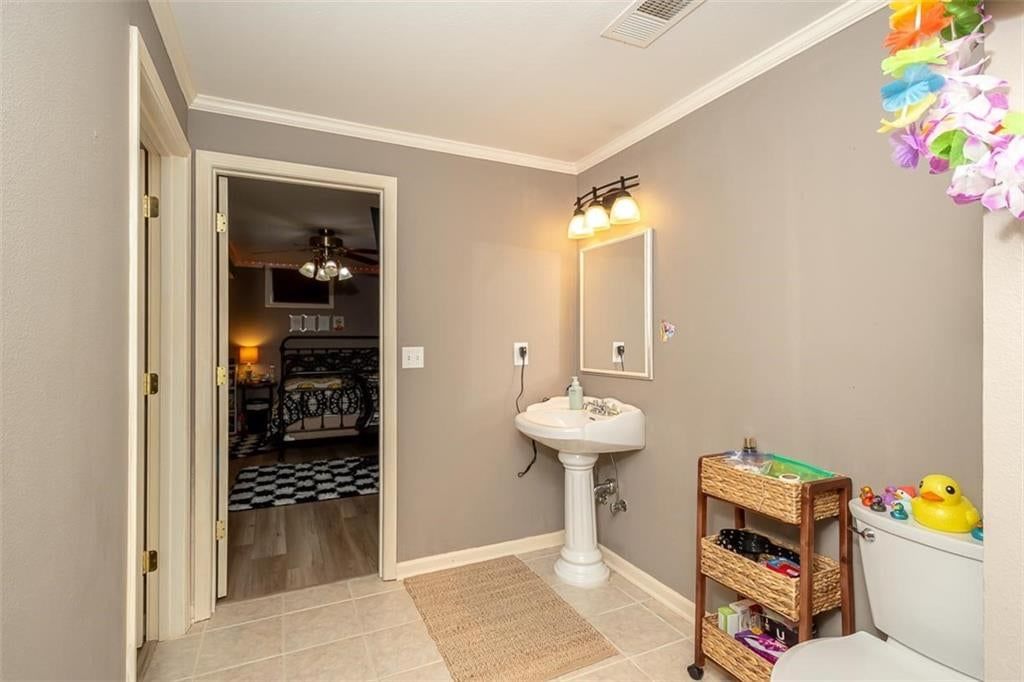 218 King Street — photo 29