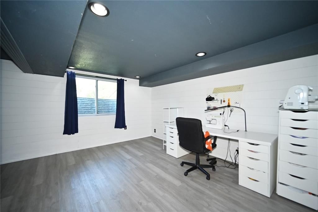 1421 Todd Street — photo 32