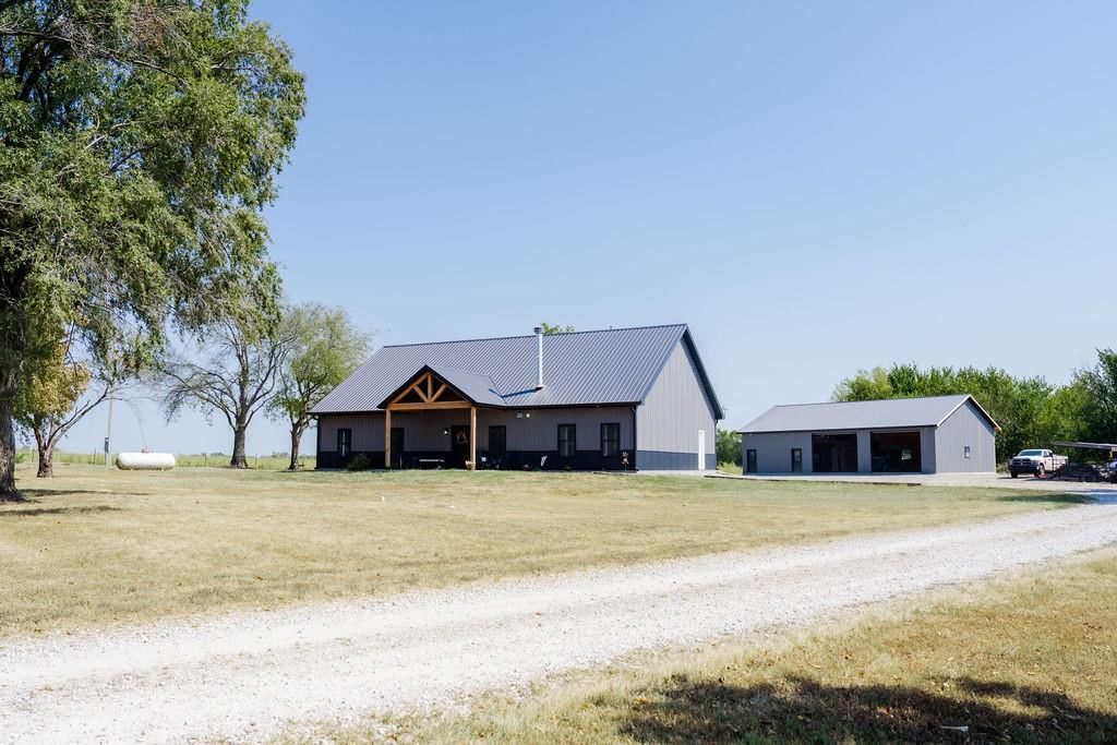 17017 Pratt Road — photo 1