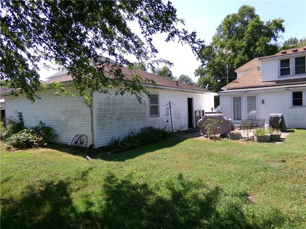107 N Walnut Street — photo 5