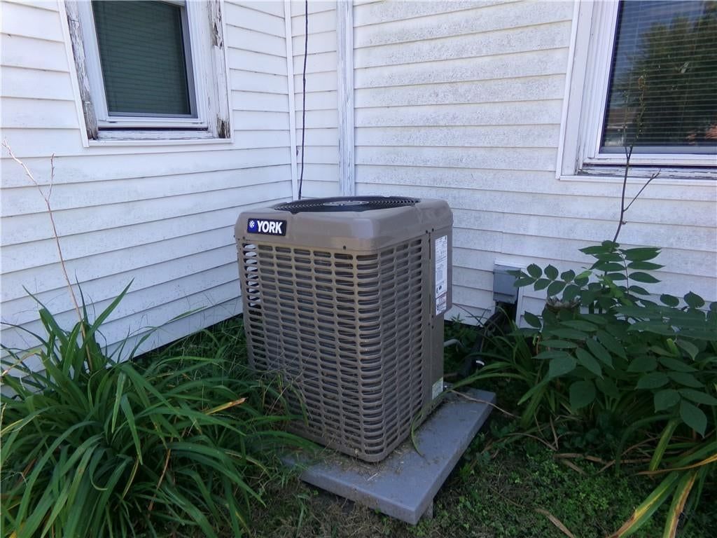 107 N Walnut Street — photo 18