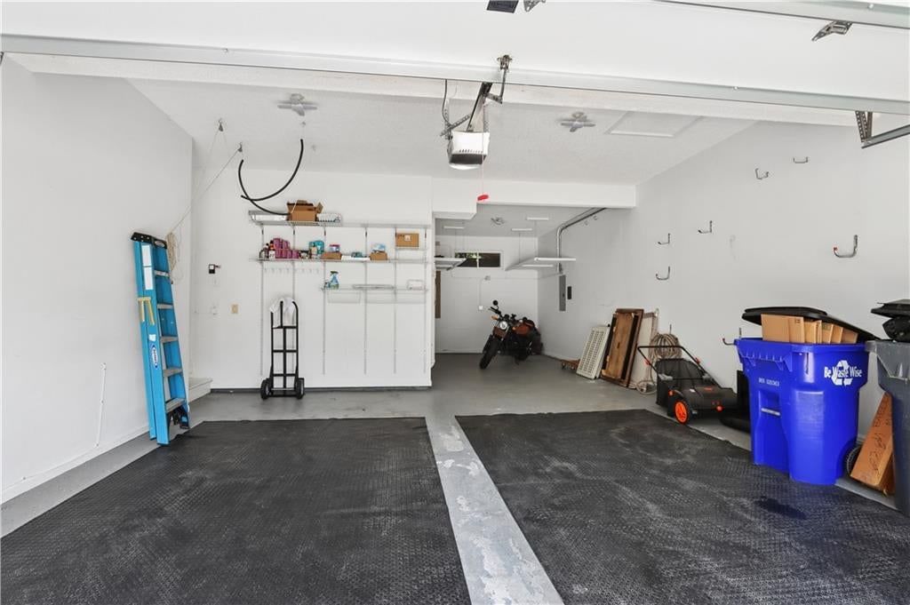 14521 S Greenwood Street — photo 7
