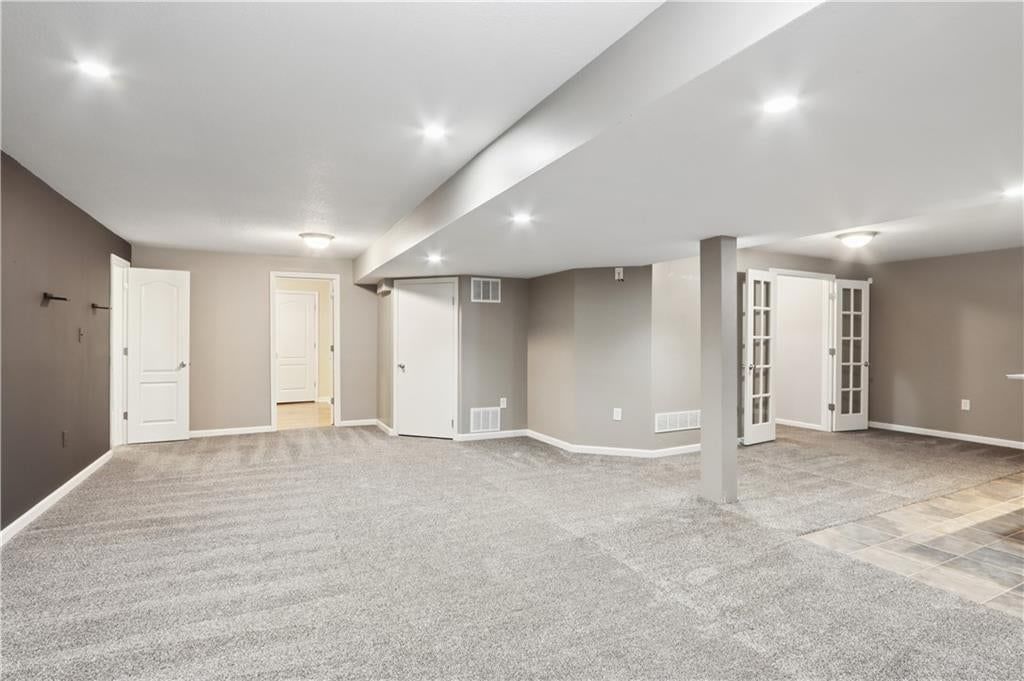 14521 S Greenwood Street — photo 29