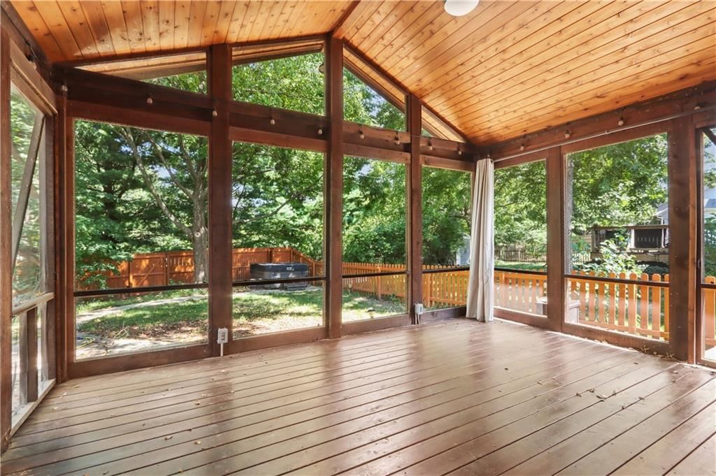 14521 S Greenwood Street — photo 32