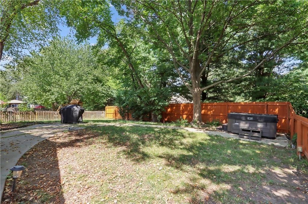 14521 S Greenwood Street — photo 33