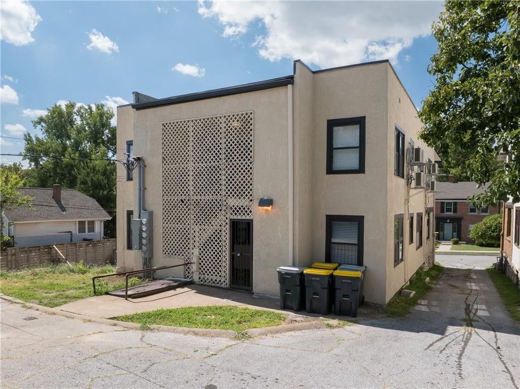4419 Holly Street — photo 18