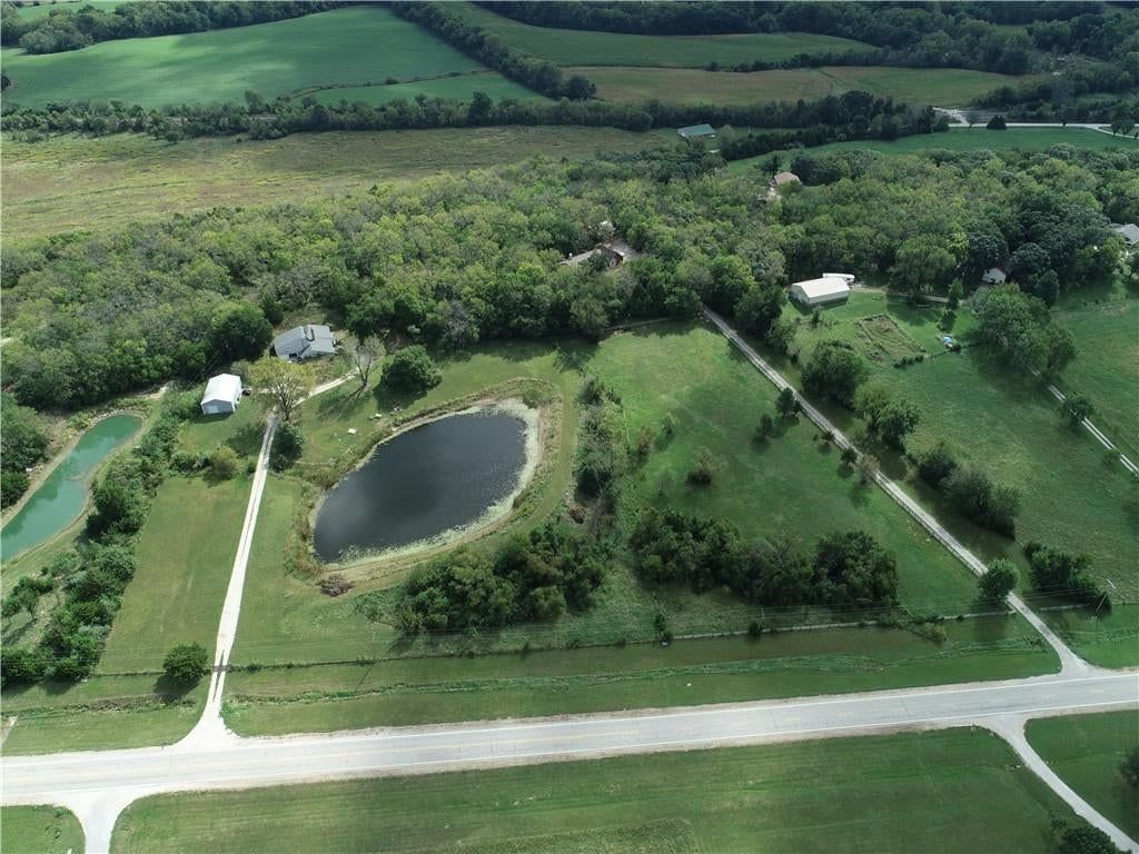 24625 Old Kc Road, Paola, KS: listing photo 3