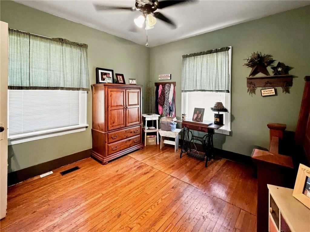915 Woodward Street — photo 20