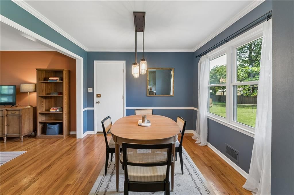 11153 Wornall Road — photo 14