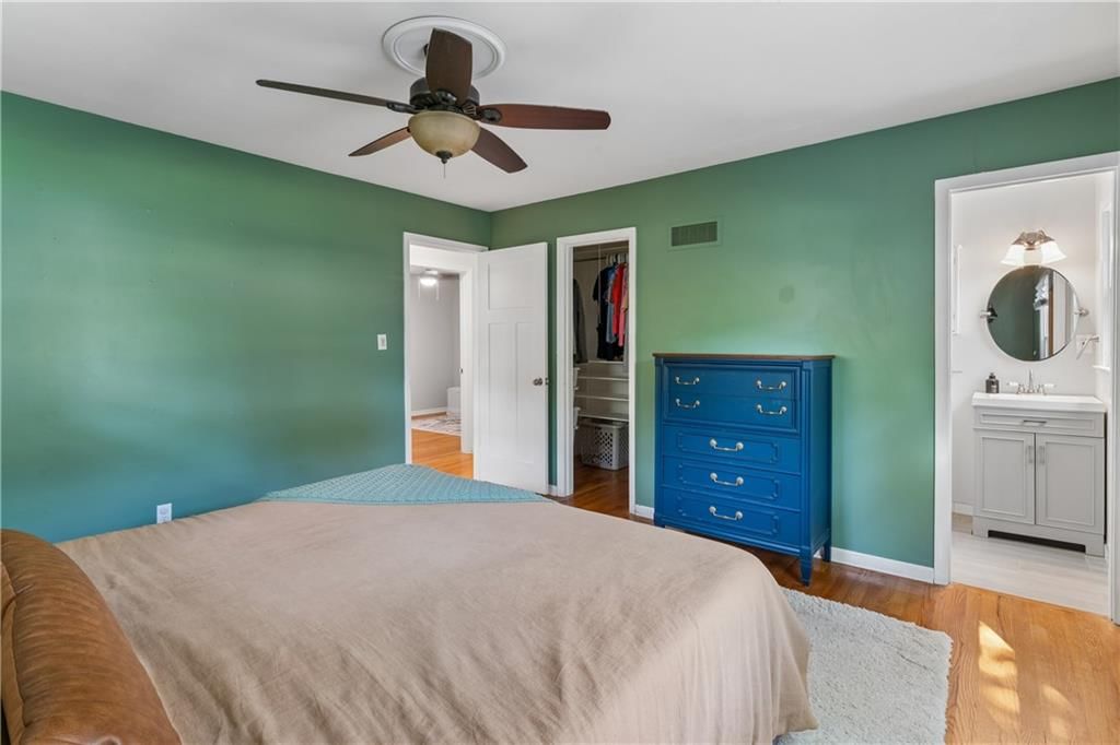 11153 Wornall Road — photo 24