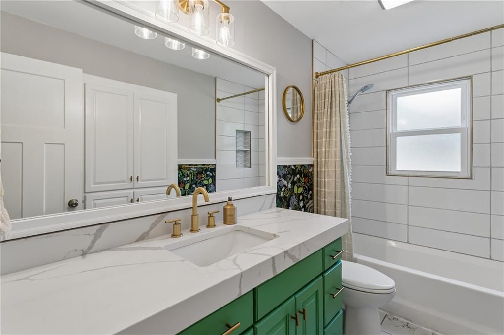 11153 Wornall Road — photo 35