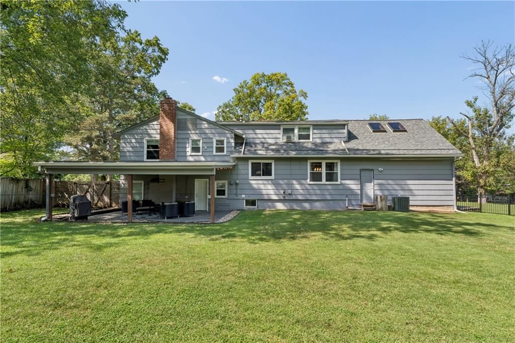 11153 Wornall Road — photo 50