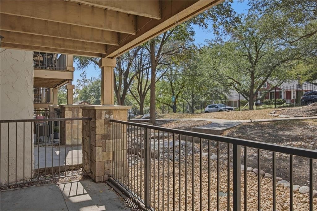 4727 Jarboe Street — photo 21