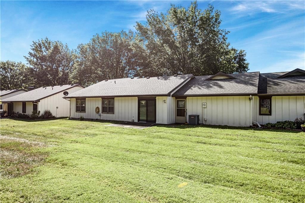 Photo 24 of 29 - 8214 E 189th Terrace, Belton, MO 64012