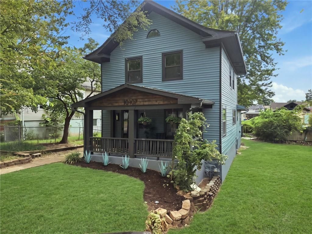 10107 E 11th Street — photo 2